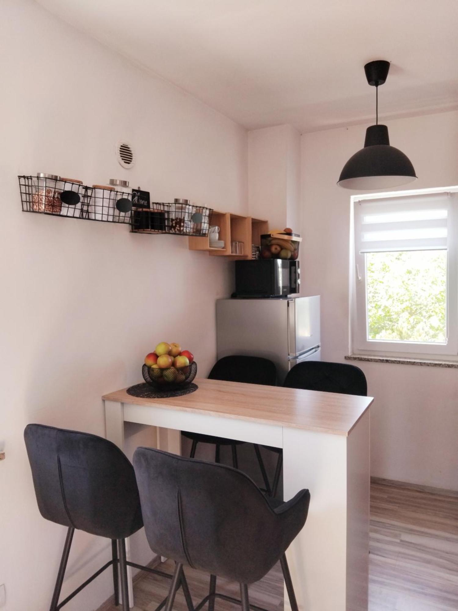 Studio Apartman Marly Apartment พูลา ภายนอก รูปภาพ