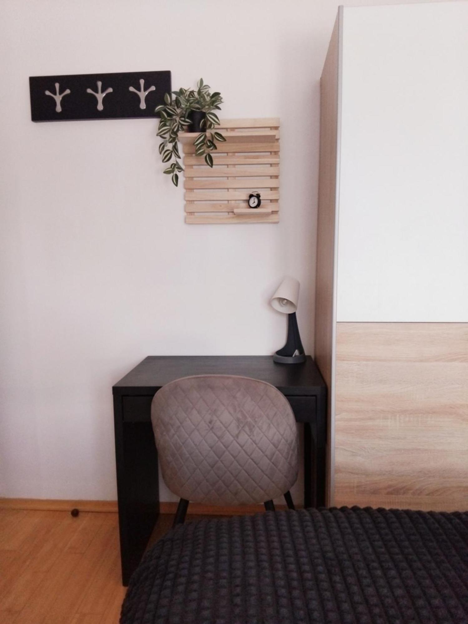 Studio Apartman Marly Apartment พูลา ภายนอก รูปภาพ